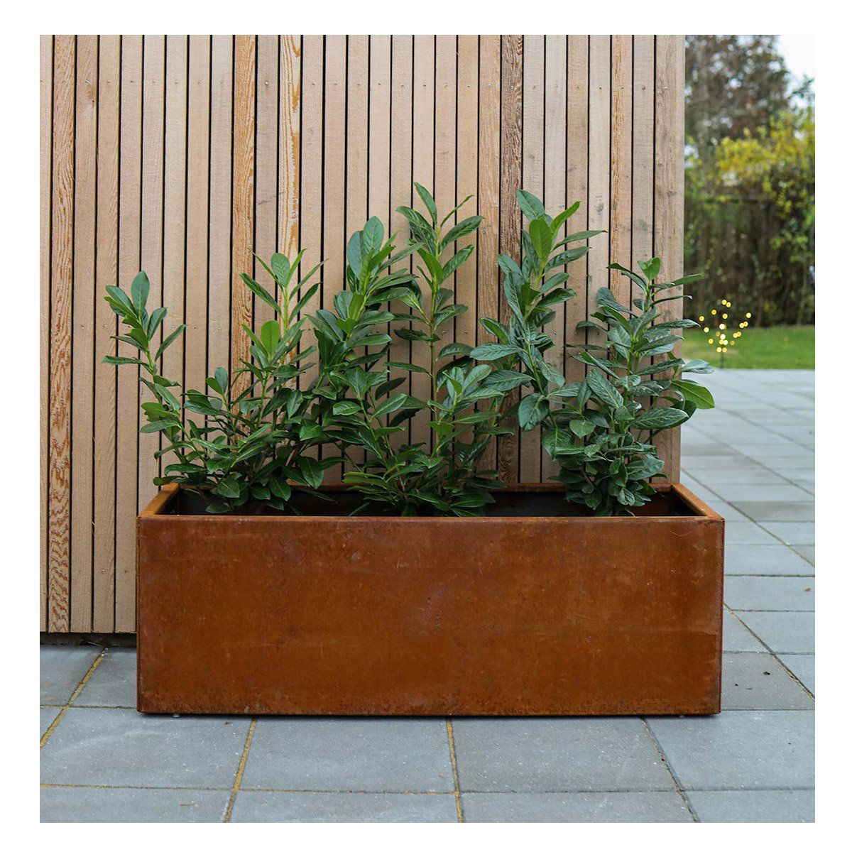 Land Modern Aflang plantekasse i Corten 40 x 80 x 40 cm høj